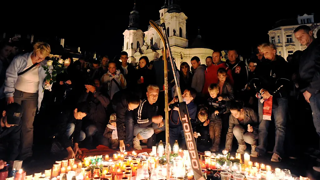 301x5413-jpg83597066955702349