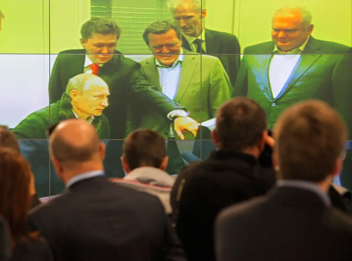 1315312304-jpg1279113566386166829