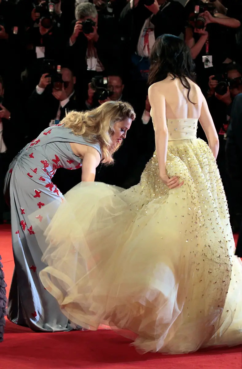 2011-09-01T214308Z-01-AMP415-RTRMDNP-3-FILM-VENICE-JPG4100696014211510185