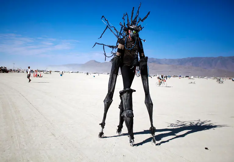 2011-09-04T233542Z-01-SLC63-RTRMDNP-3-BURNING-MAN-JPG7690362016162394743