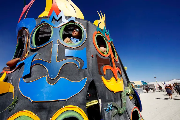 2011-09-01T034016Z-01-BRC10-RTRMDNP-3-USA-BURNINGMAN-JPG215295141159631073