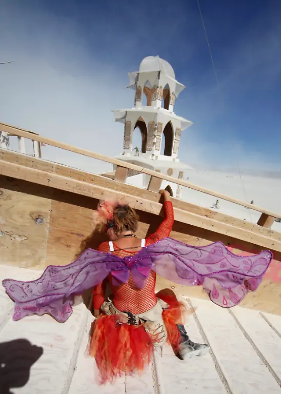 2011-09-01T050949Z-01-BRC01-RTRMDNP-3-USA-BURNINGMAN-JPG5306171215874164266