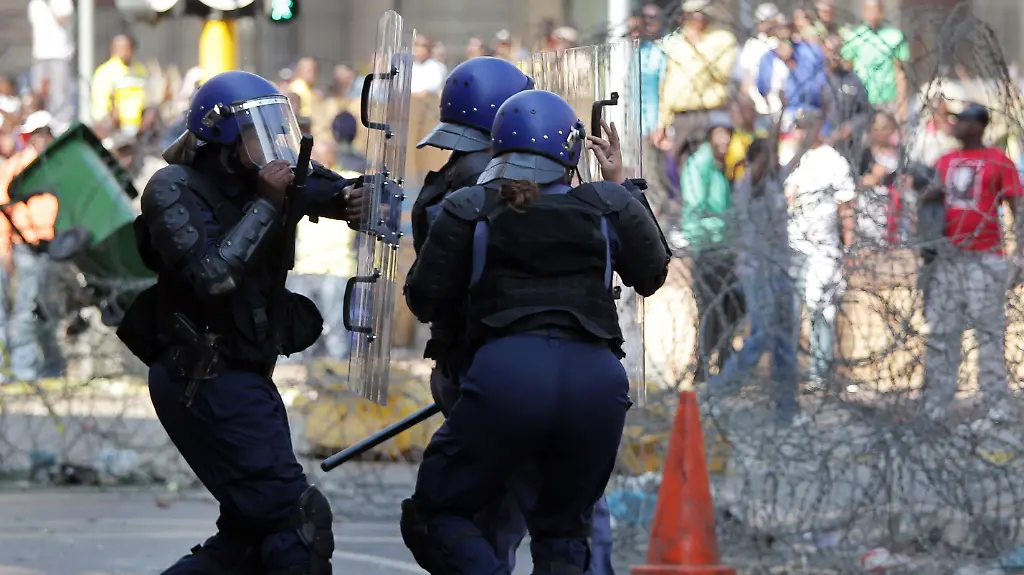 2zwj2855-jpg1123243927412526142