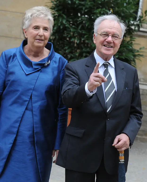 2zuf4757-jpg5288685659407376865