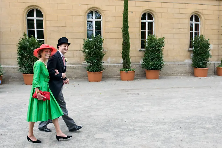 1314443884-jpg52517827046237453