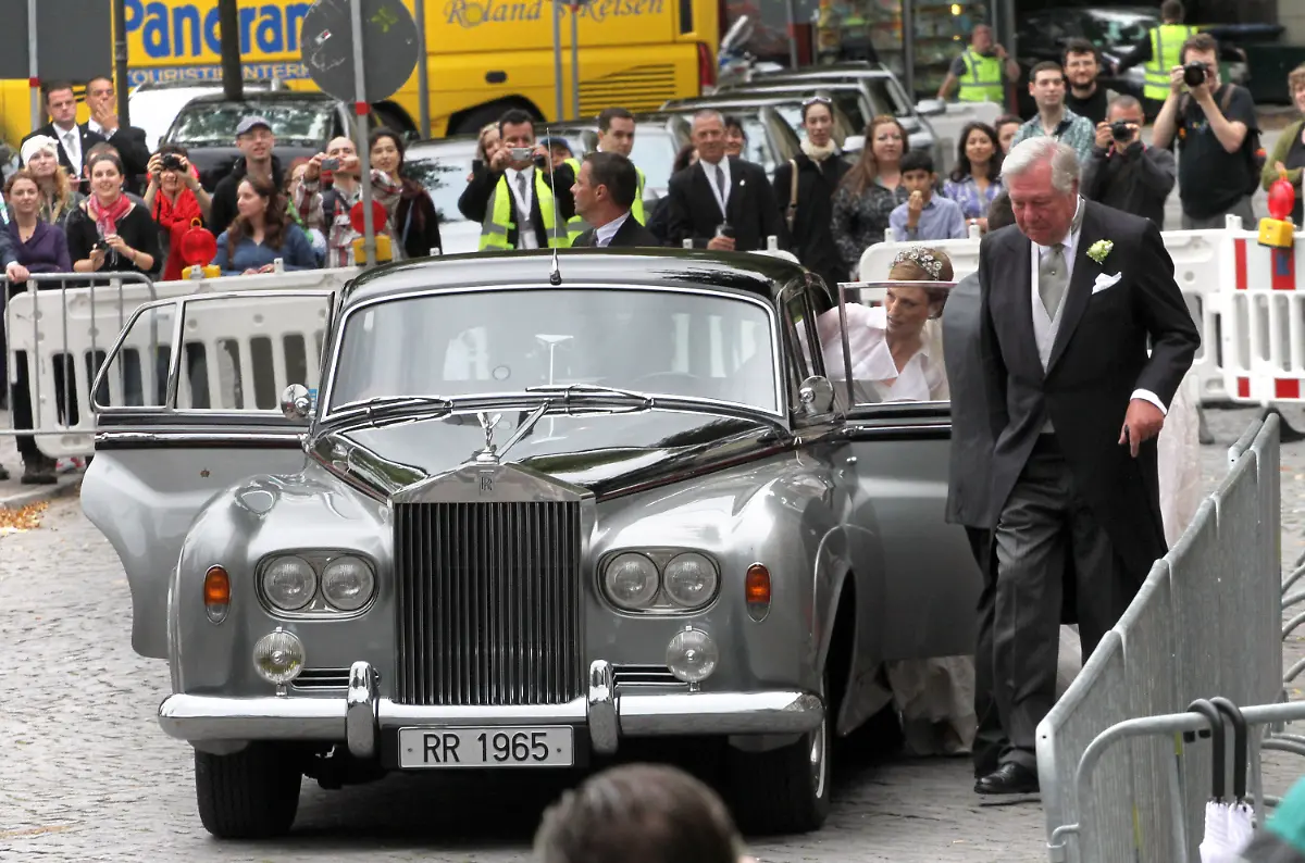 2zue3252-jpg5833721736191328642