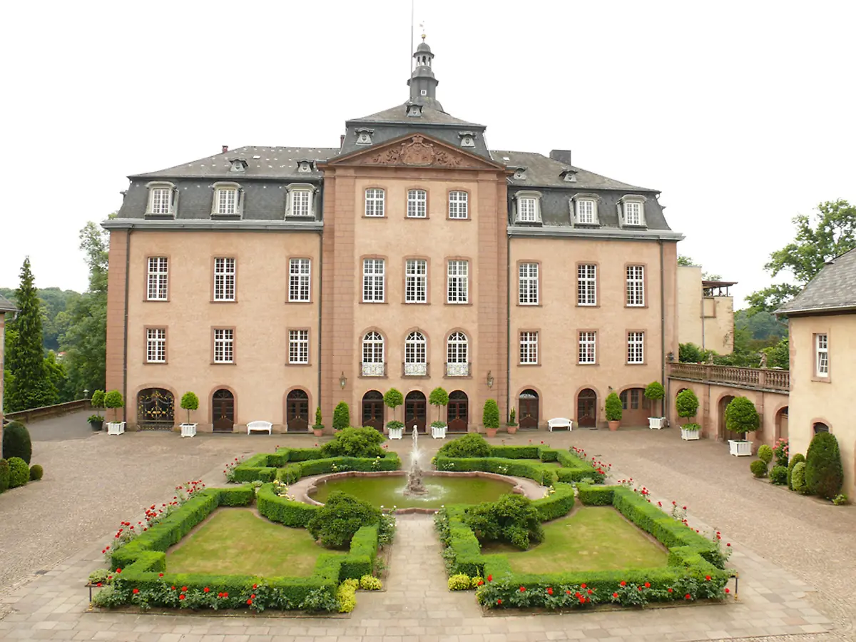 2zua3118-jpg8348241136619867314