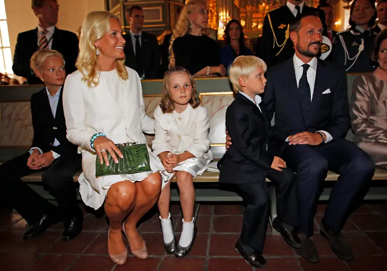 2011-08-25T153302Z-01-OSL100-RTRMDNP-3-NORWAY-JPG6946154803184912794