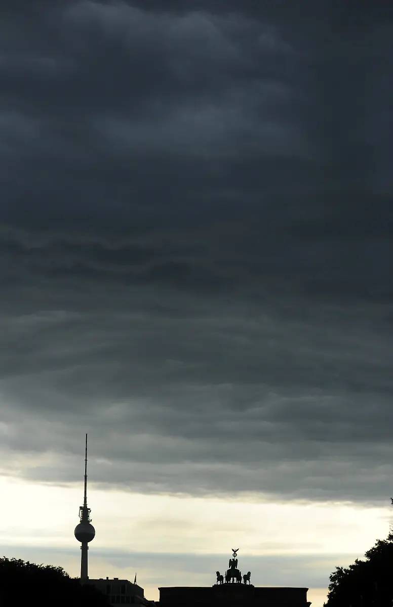 2zp04930-jpg1869338102002727085