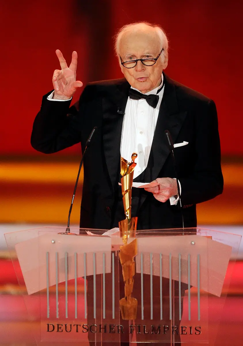 2011-08-23T102953Z-01-TOB25-RTRMDNP-3-GERMANY-JPG5544395426856990751