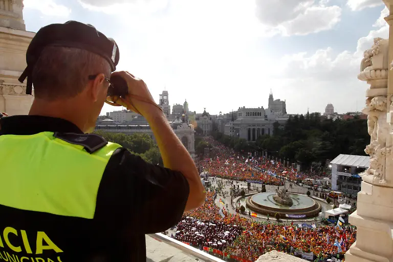 2011-08-18T162322Z-01-MAD201-RTRMDNP-3-POPE-SPAIN-JPG755378482338200293