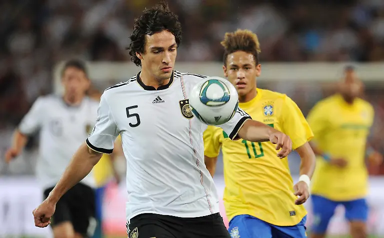 DI10361-20110810-jpg6941073389339963239