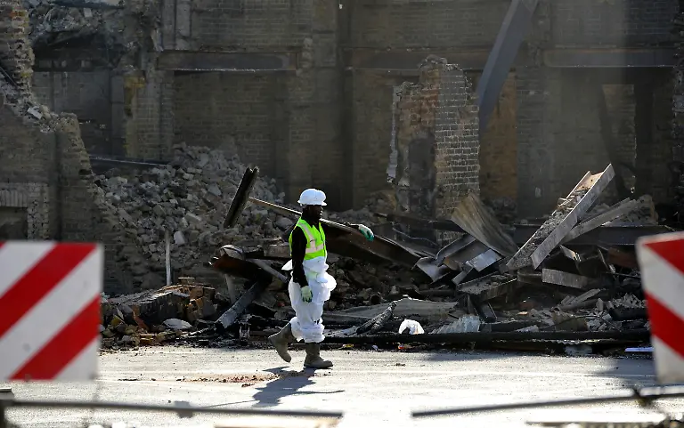 2zix5106-jpg4753332608381090480