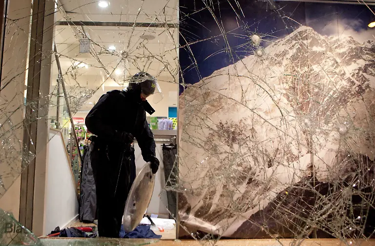 DAB0339-20110809-jpg7073125190595698162