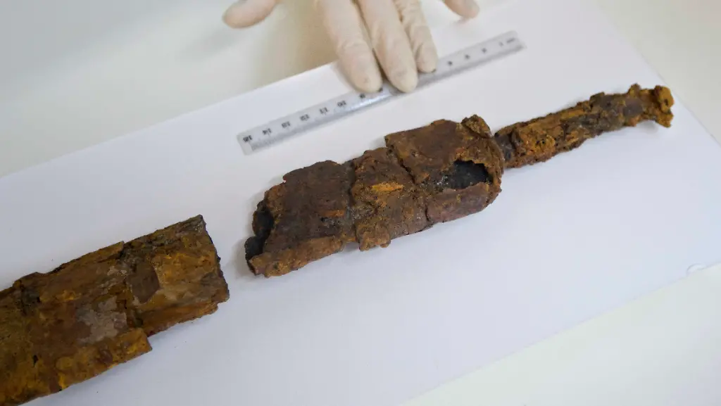 1312804478-jpg7920217993958496804