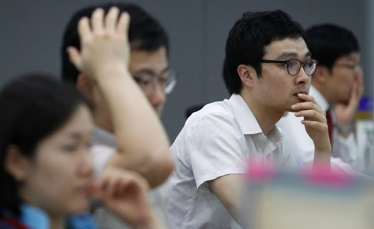 2011-08-08T031928Z-01-SEO201-RTRMDNP-3-MARKETS-KOREA-STOCKS-JPG1193890076041823692