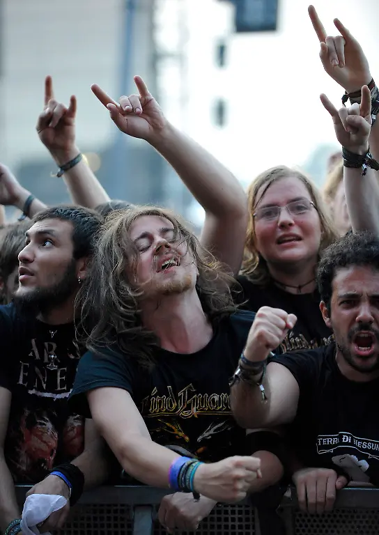 2011-08-04T222930Z-01-MMM105-RTRMDNP-3-GERMANY-JPG2962097250255326756