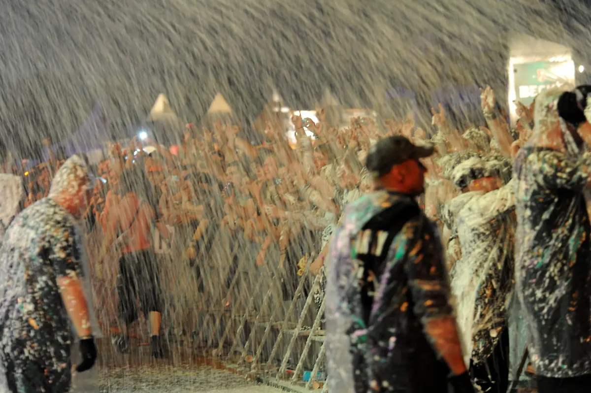 2zfb1821-jpg5527940553991435712