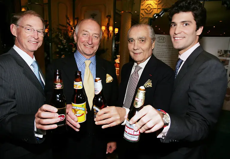 anejandro-santo-domingo-3l-mit-sabmiller-leuten-malcolm-wyman-graham-mackay-julio-mario