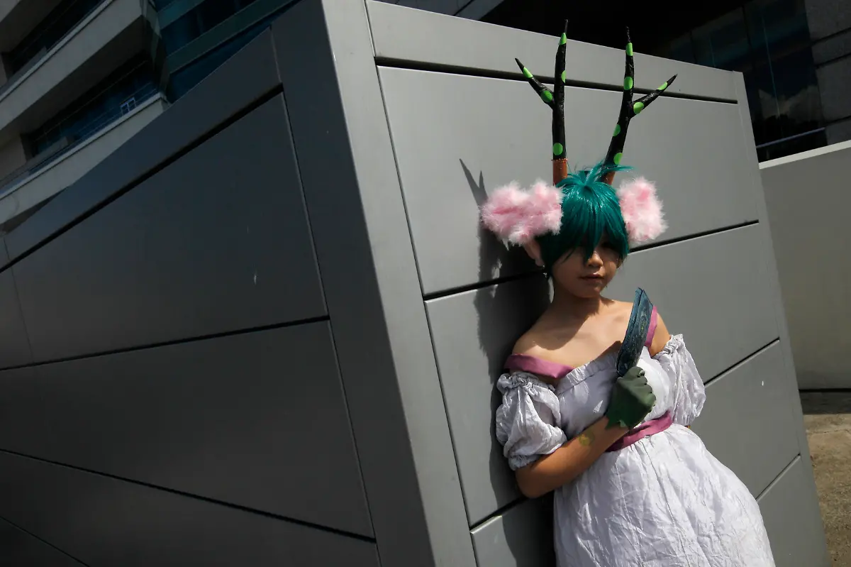 2011-07-31T113434Z-01-HKG107-RTRMDNP-3-HONGKONG-JPG5413737922171886881