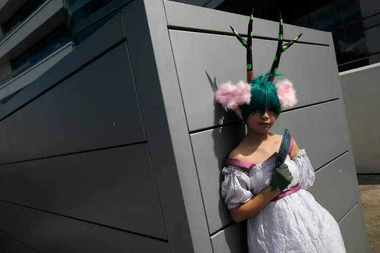 2011-07-31T113434Z-01-HKG107-RTRMDNP-3-HONGKONG-JPG5413737922171886881