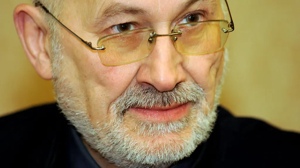 1312131612-jpg1304200229777980643