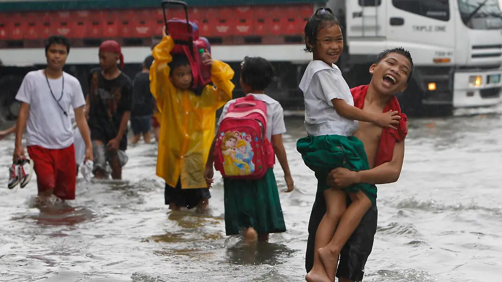 2011-07-26T080748Z-01-RVR05-RTRMDNP-3-PHILIPPINES-JPG5083336215681792215