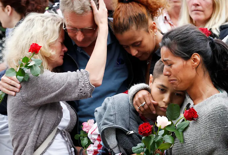 1311625434-jpg5736921008134596058