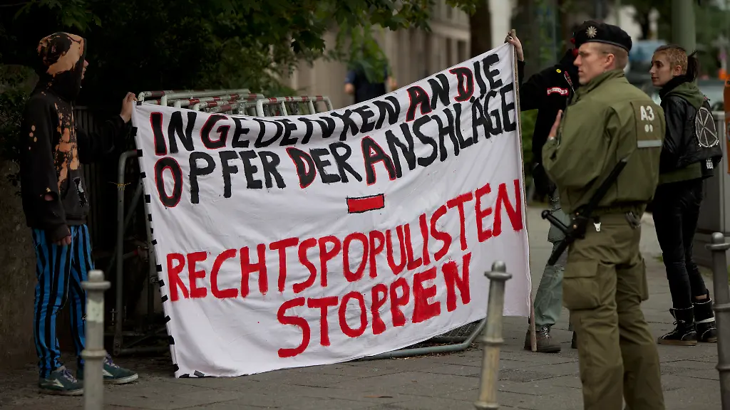 1311586783-jpg1755852243305304263