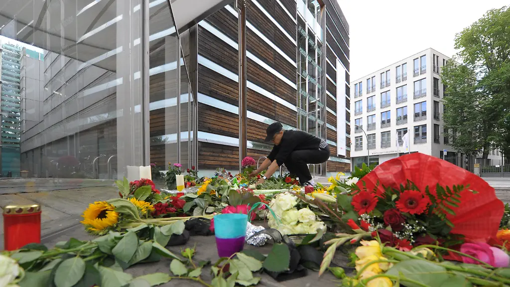 2z7o1542-jpg5497001869886808909