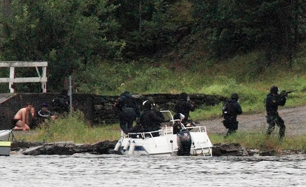 2011-07-23T205703Z-01-LONX123-RTRMDNP-3-NORWAY-JPG7539409666410583729