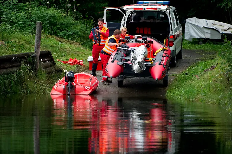 2z714023-jpg8934860604259805802