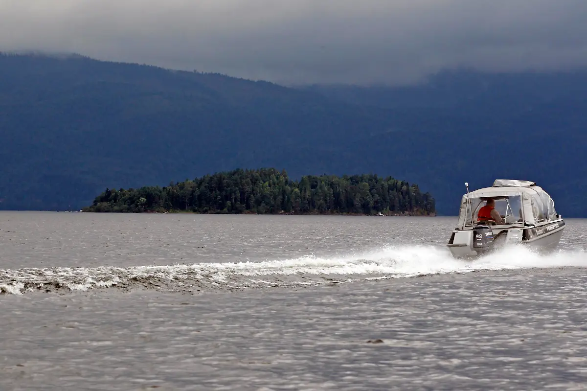 2011-07-23T112326Z-01-RSS16-RTRMDNP-3-NORWAY-JPG2088612207661495525