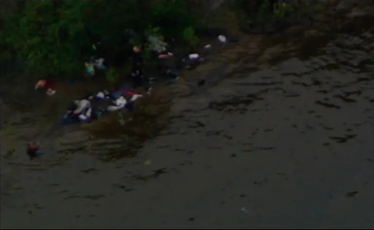 2011-07-22T223827Z-01-SIN113-RTRMDNP-3-NORWAY-BLAST-JPG7418486038493252582