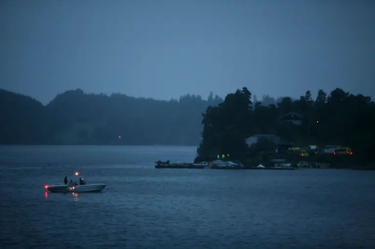 2011-07-22T232108Z-01-SIN405-RTRMDNP-3-NORWAY-BLAST-JPG2292667468172585340