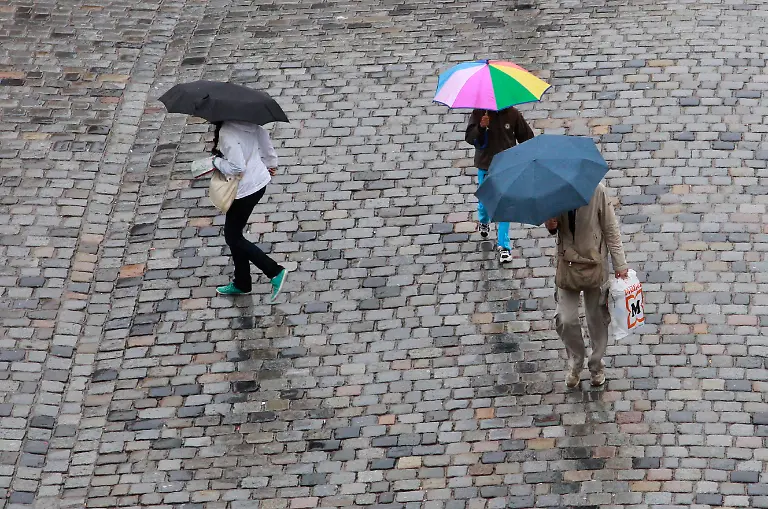 DI20553-20110720-jpg99969055625974991