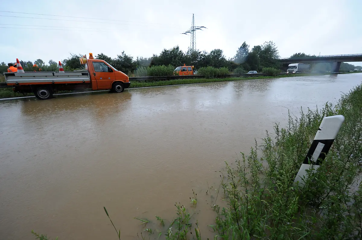 2z4y2749-jpg4564389860709671626