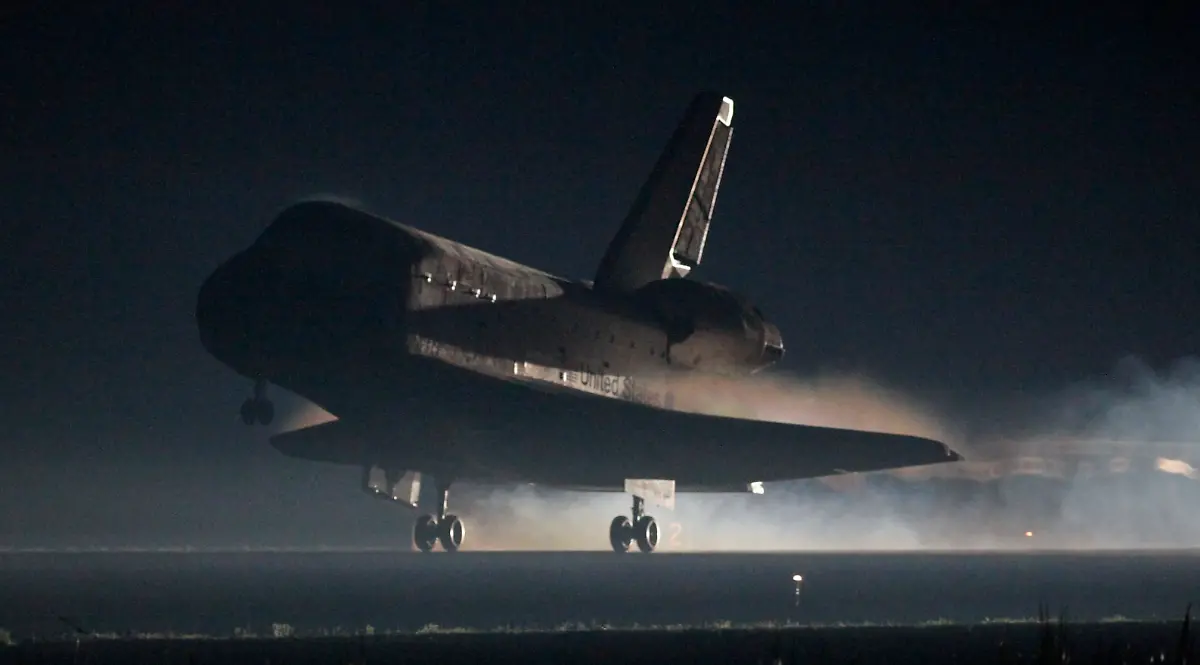 2011-07-21T110352Z-01-KSC04-RTRMDNP-3-SPACE-SHUTTLE-JPG601760554252708434