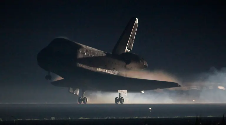 2011-07-21T110352Z-01-KSC04-RTRMDNP-3-SPACE-SHUTTLE-JPG601760554252708434