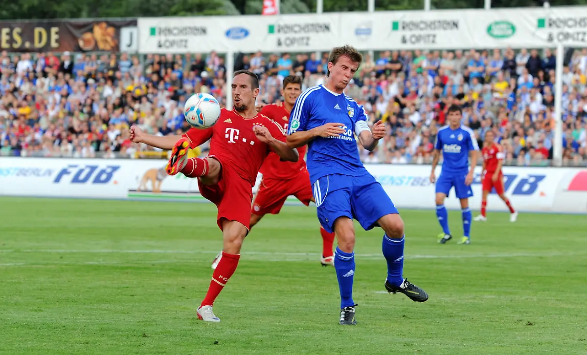 2z170605-jpg1279598107129559916