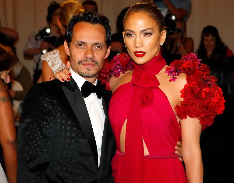 2011-07-15T215739Z-01-LOA01-RTRMDNP-3-PEOPLE-JENNIFERLOPEZ-JPG161629908550617899