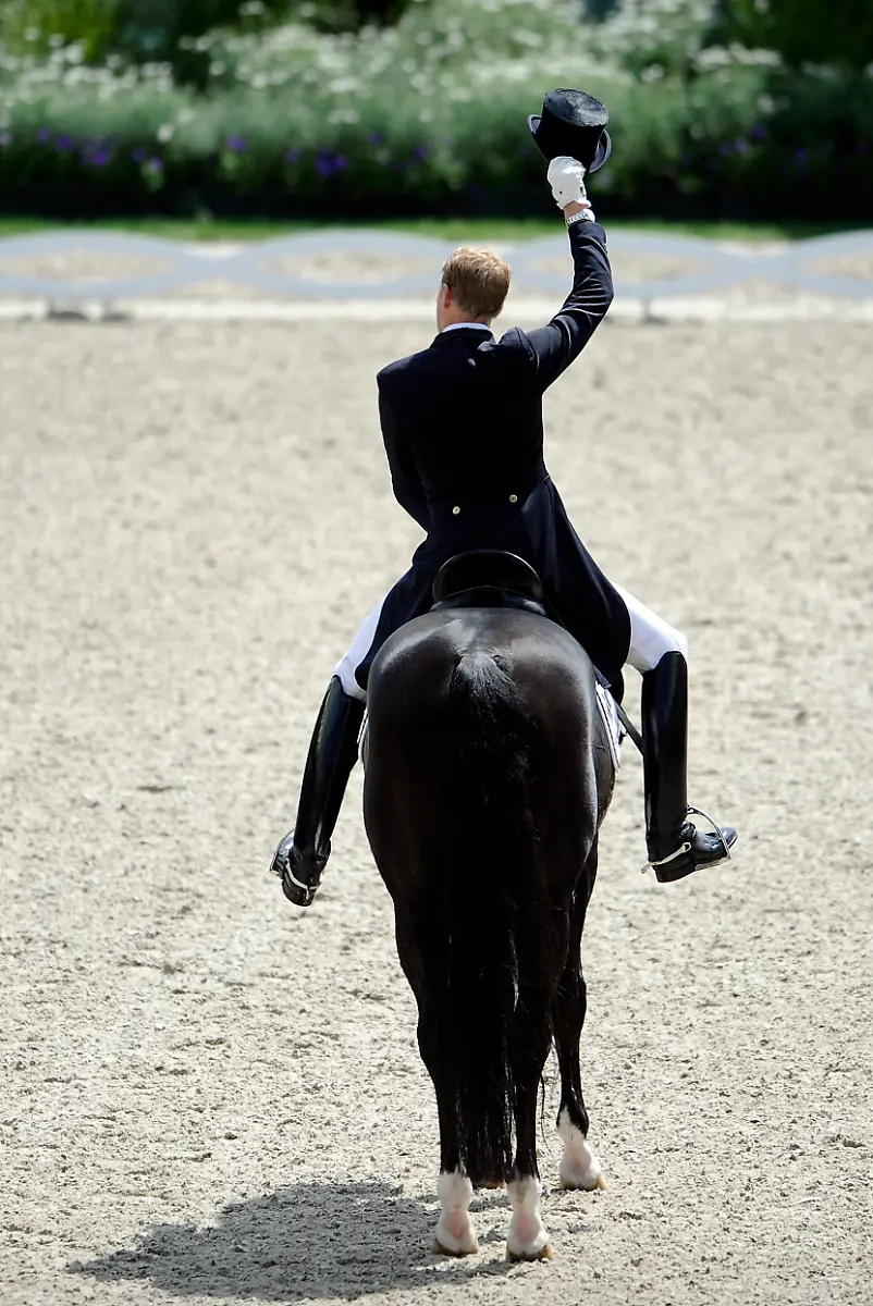 1310906606-jpg7747348081894664392