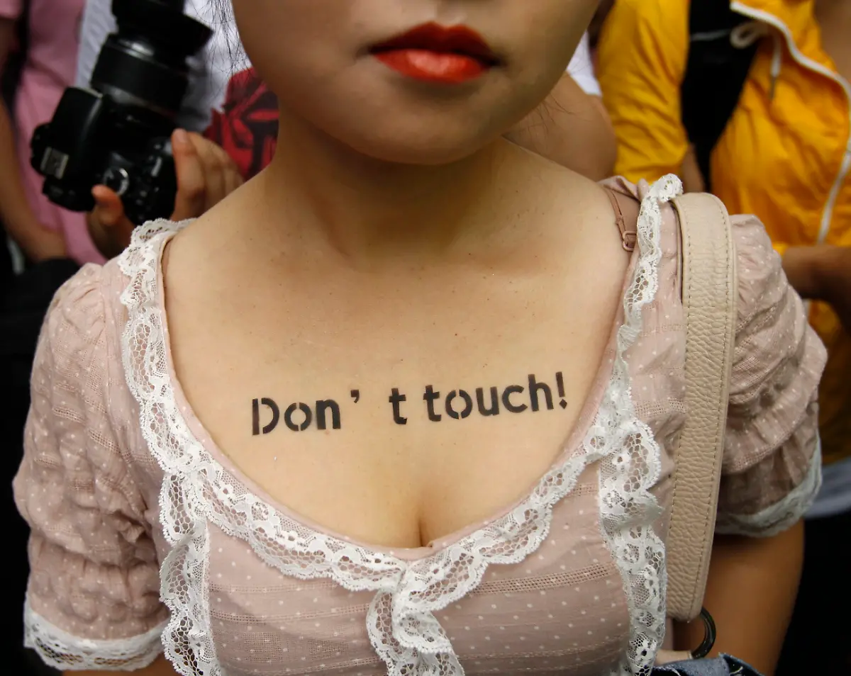 2011-07-16T141425Z-01-SEO205-RTRMDNP-3-KOREA-JPG6127390127481245107