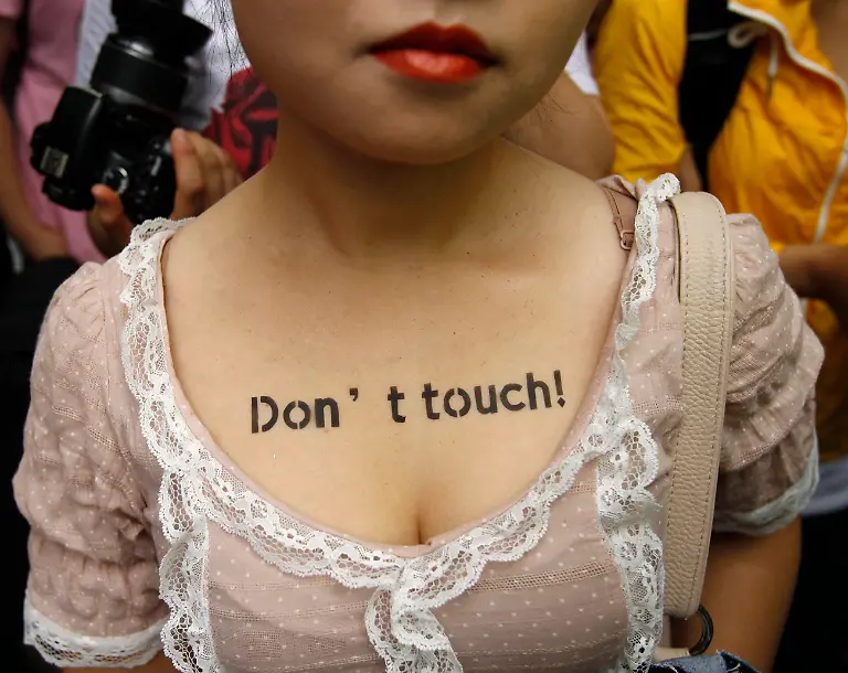 2011-07-16T141425Z-01-SEO205-RTRMDNP-3-KOREA-JPG6127390127481245107