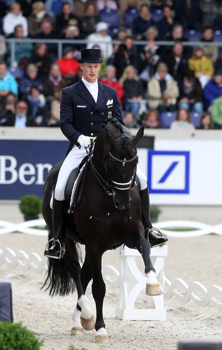 DI10403-20110714-jpg9145584725151341686