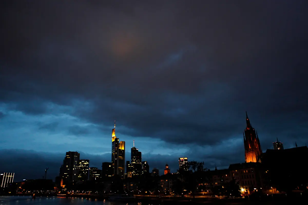 DI10142-20110714-jpg5706850390659463883