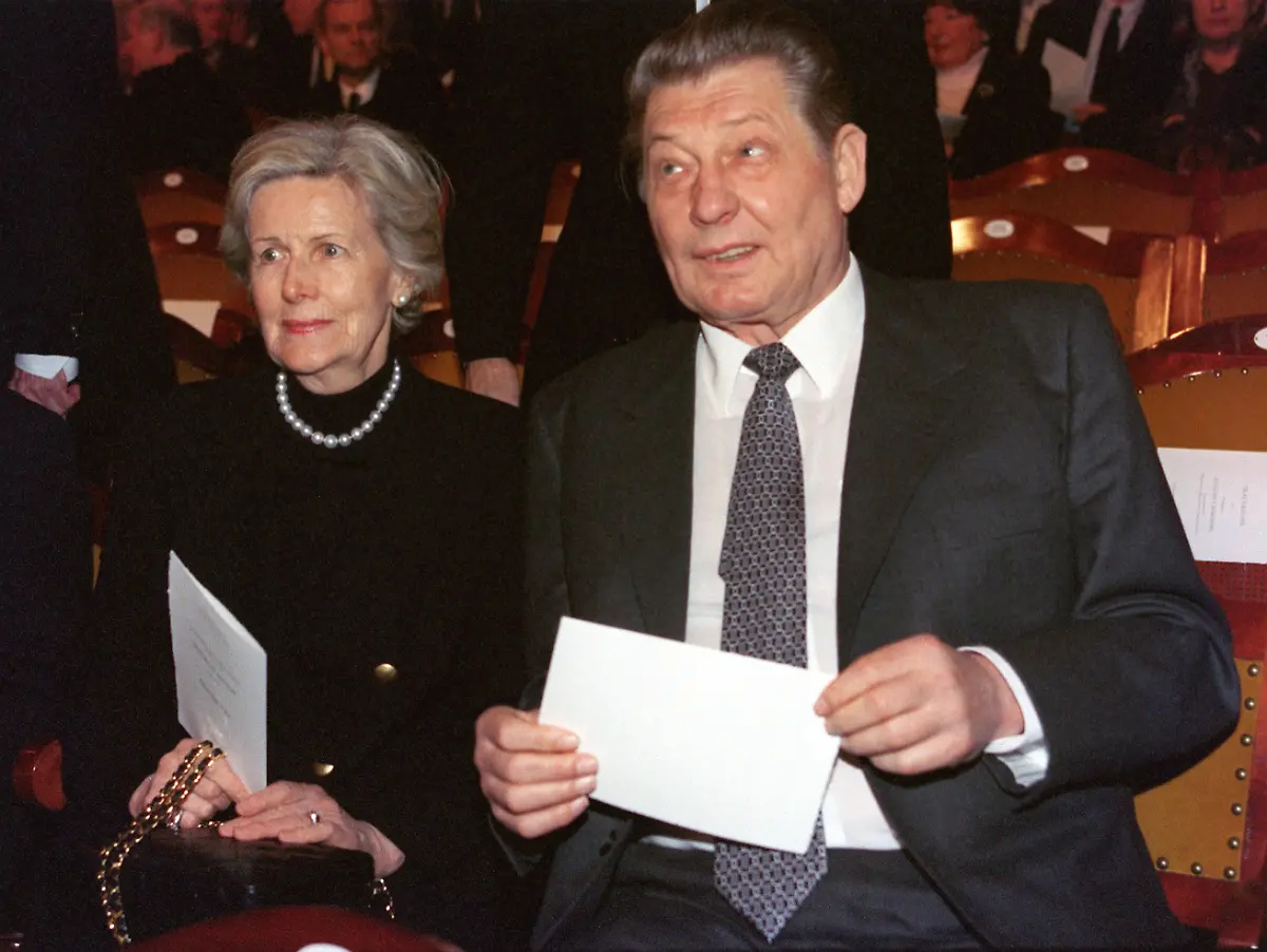 2z122627-jpg2996150772775024973