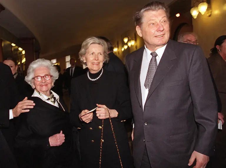 2z115707-jpg81965886328582906