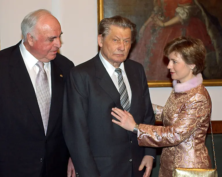 2z121434-jpg3444388618380858232