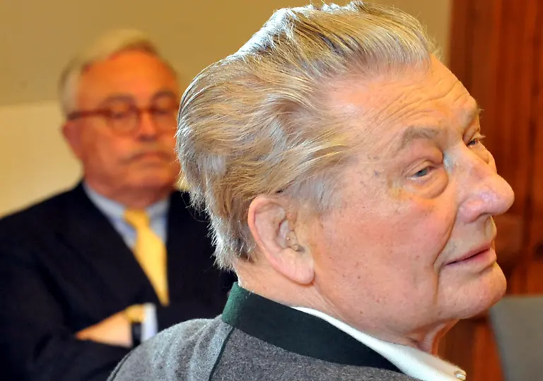 2z112327-jpg718216789002312789